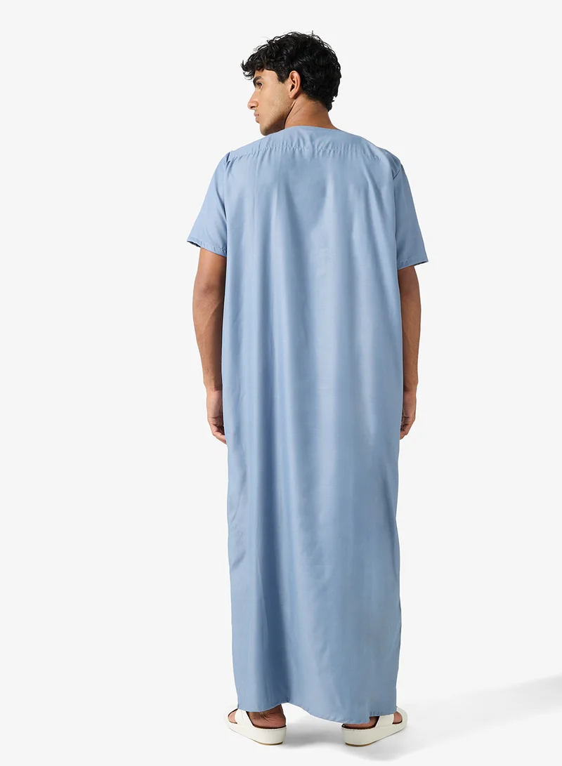 روبرت وود ثوب كلاسيكي بياقة على شكل حرف